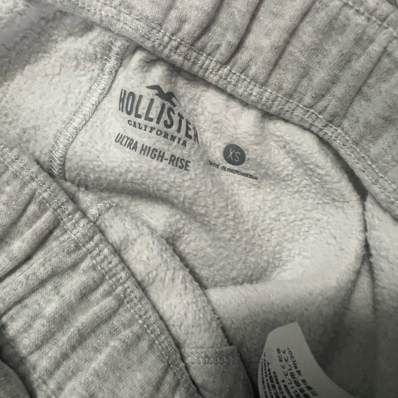 Hollister Light Gray Sweatpants - Picture 4 of 4